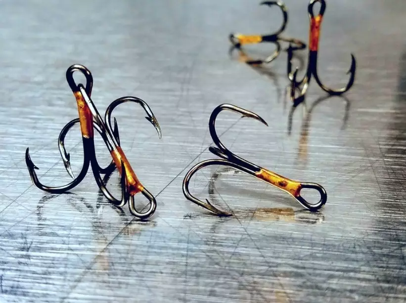 how to choose fishing hooks