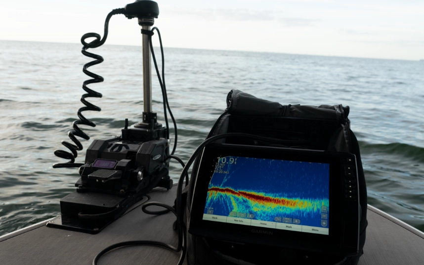 how does fishing sonar work