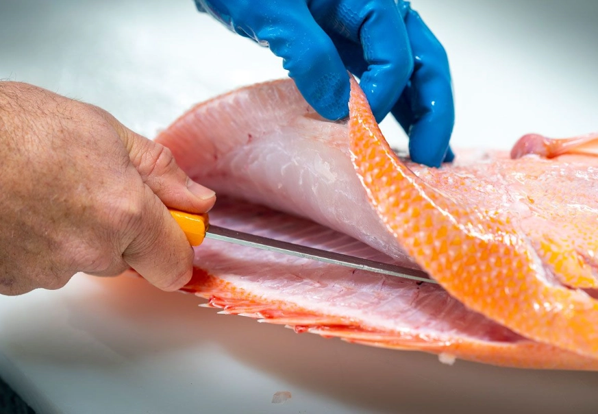 fish filleting techniques