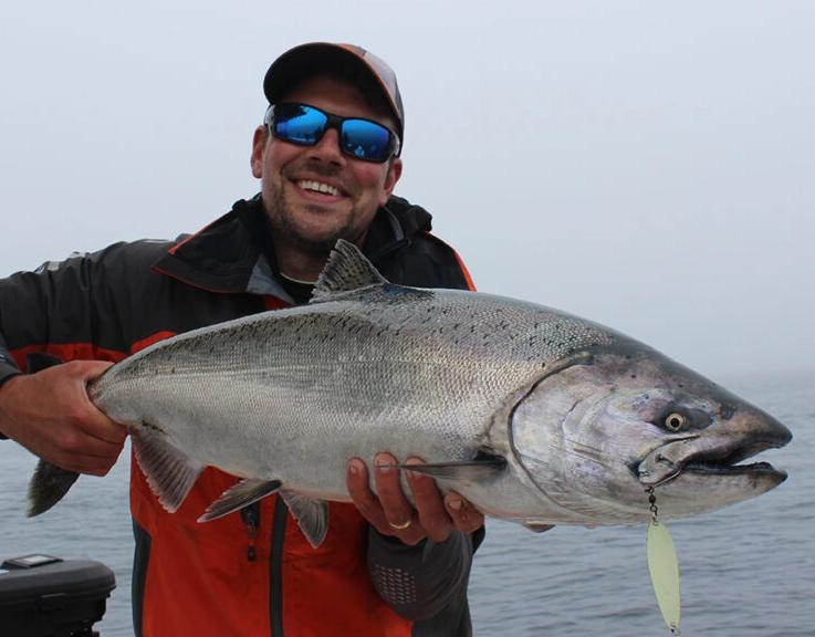 salmon fishing season