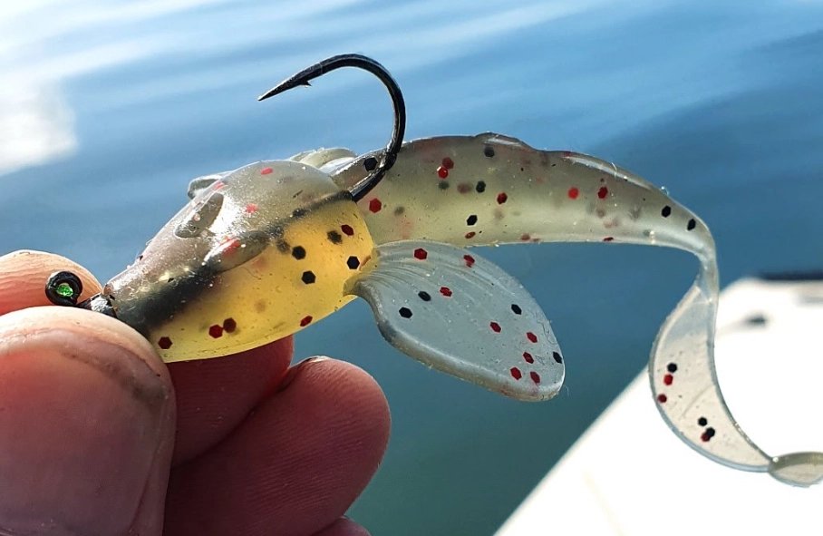 fishing regulations artificial lures