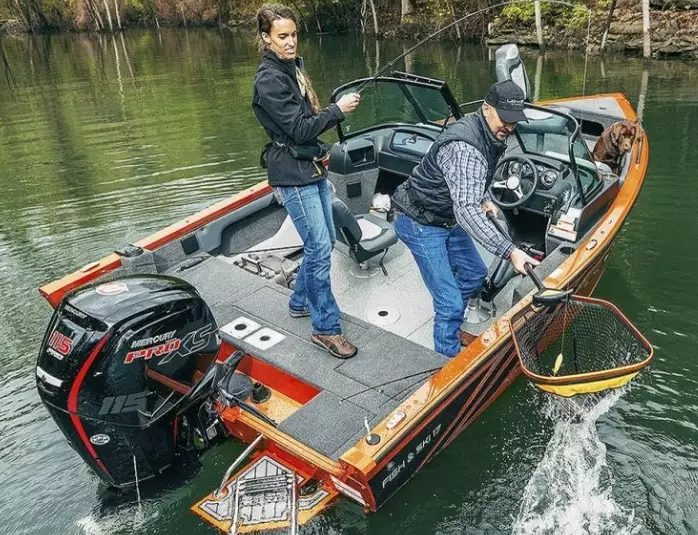 aluminum fishing boat