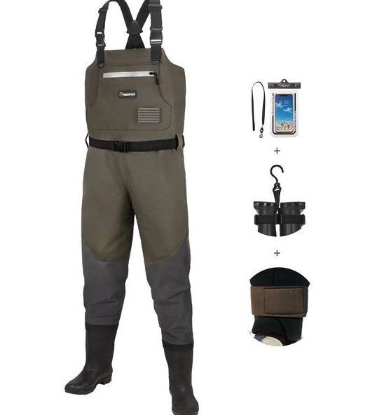 Fishing waders with boots
