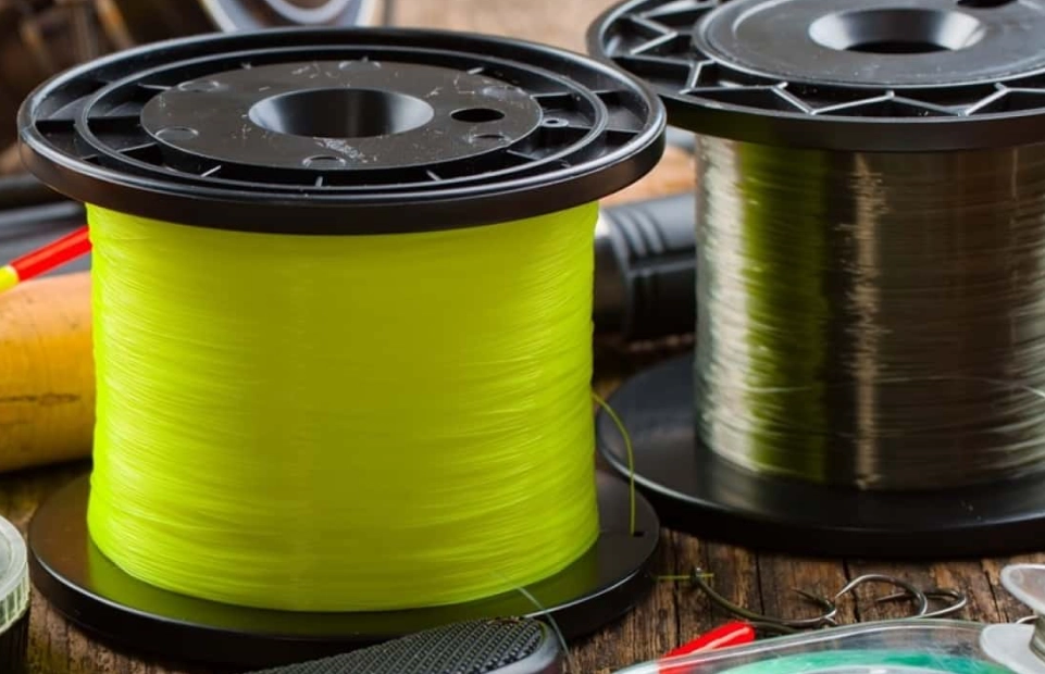 fluorocarbon vs monofilament