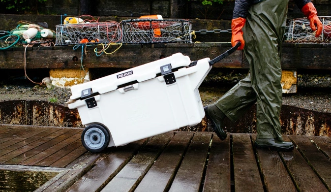 fishing cooler with wheels