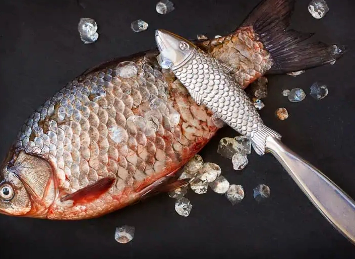 eating fish scales